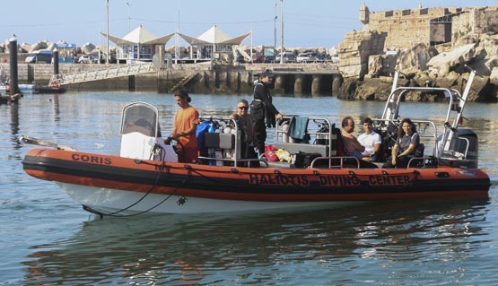 Embarcação Coris